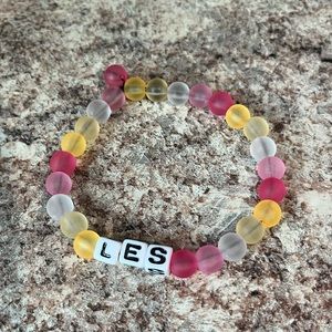 Lesbian Pride Bracelet 🩷🤍🧡